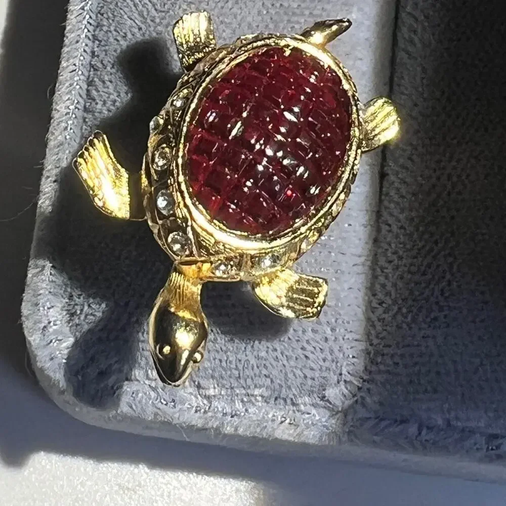 Elegant Gold tone with carved Red stone & Rhinestones Tiny Turtle Brooch